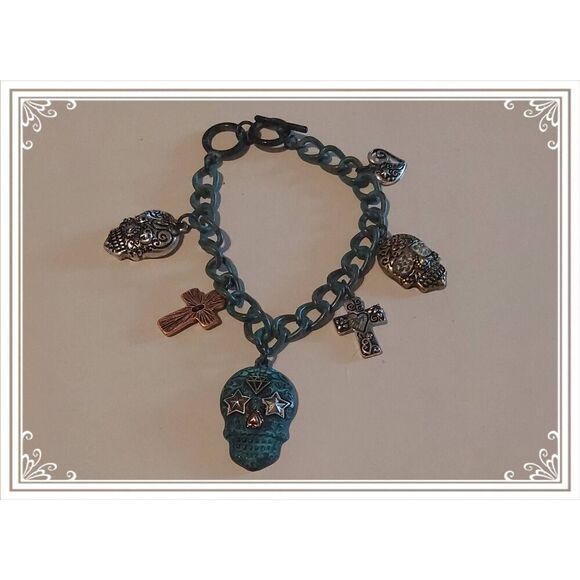 Super Cute & Trendy Patina Silver Sugar Skull~Cross~Heart Charm Bracelet - Picture 1 of 2